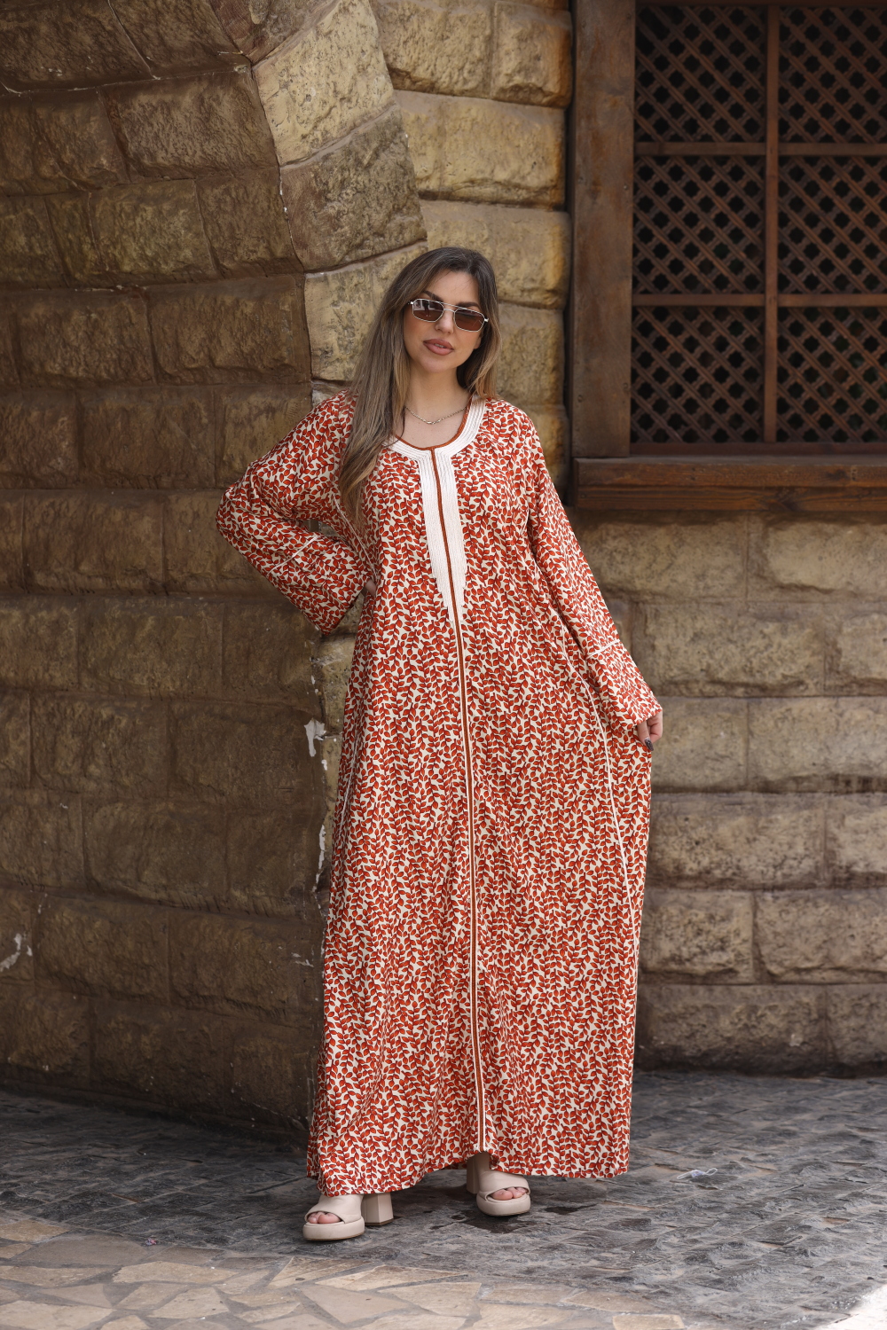 H31 جلابية من القطن المصري وبتطريز من القيطان الحريري