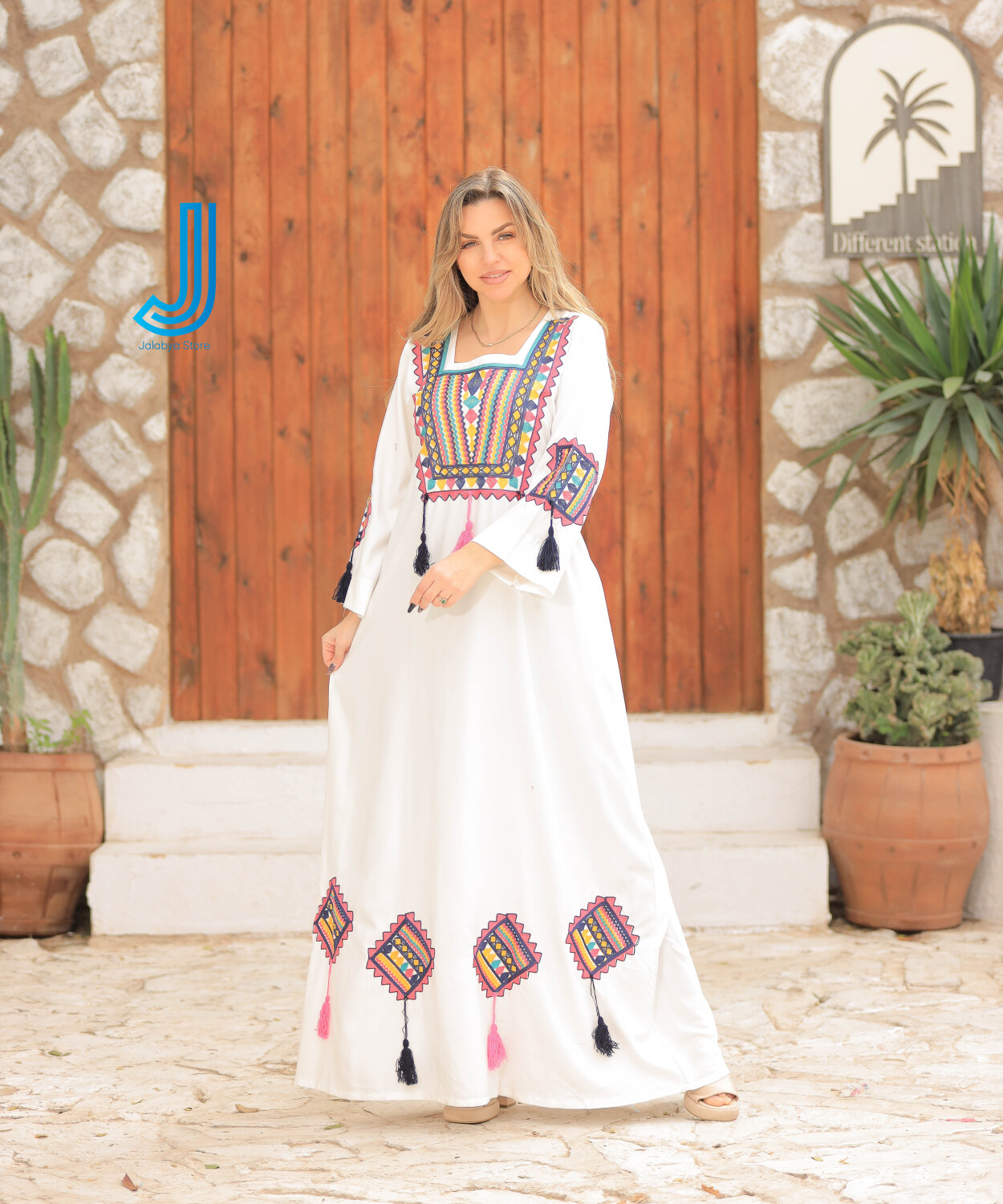 h9 جلابيات من القطن الخالص وبتطريز من الحرير بالكامل